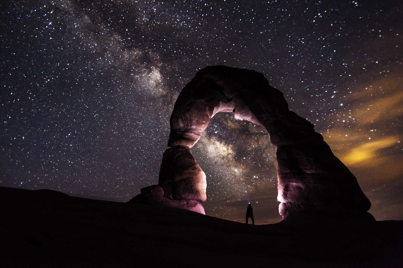 Delicate Arch photograph by skeeze